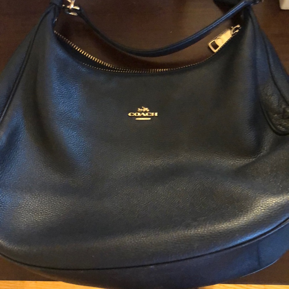 Excellent used condition coach bag !!!